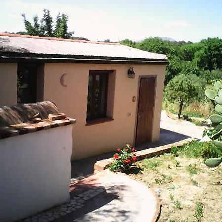 Addisora Appartamenti Cala Liberotto Exterior photo